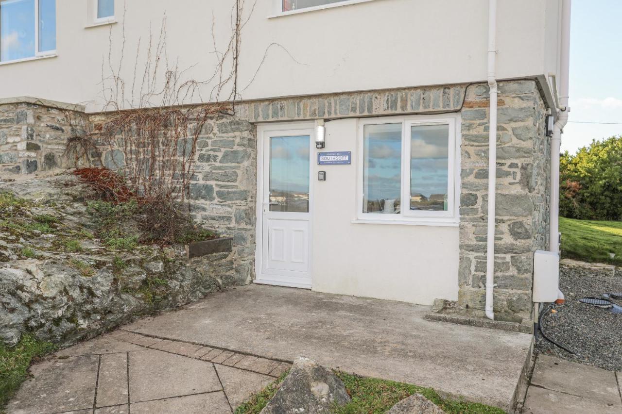 Southcott Apartment Trearddur Exteriör bild